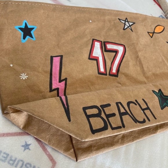 The Editor heavy duty zip up brown paper bag BEACH large wristlet clutch bag - Picture 5 of 7